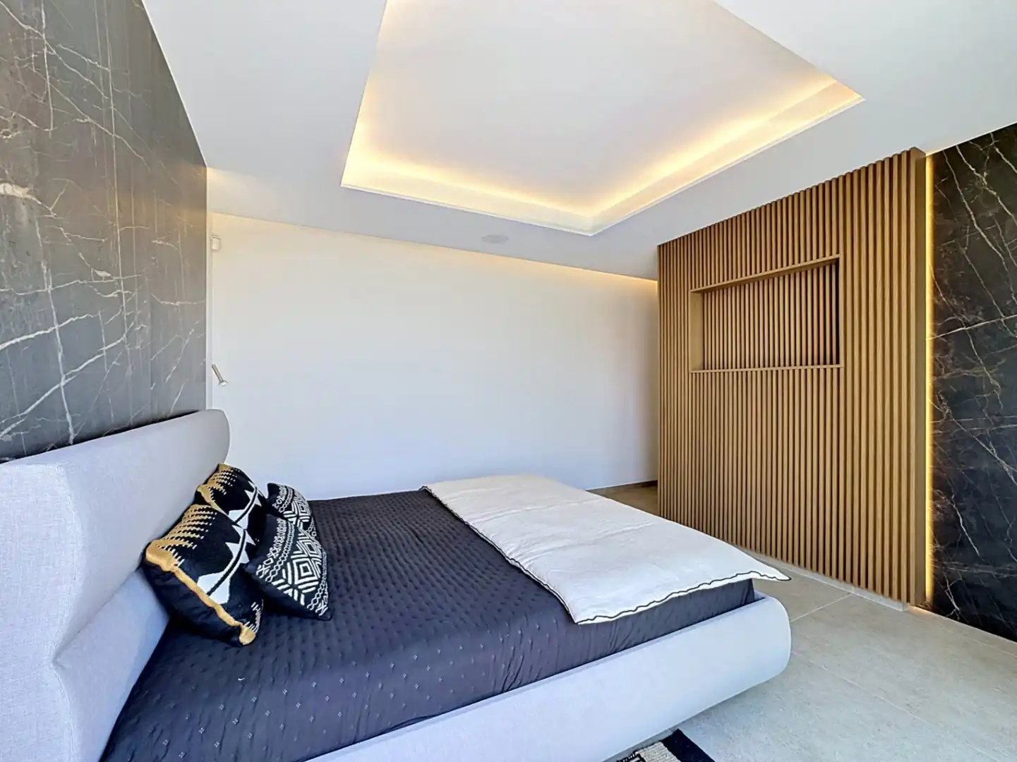 Chalet con terraza en venta en Marisol Park - Ortembach - Los Almendros, imagen 17