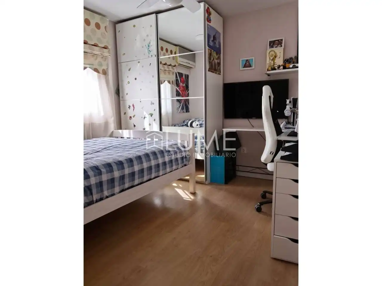 Bedroom of Houses for sale in Sevilla