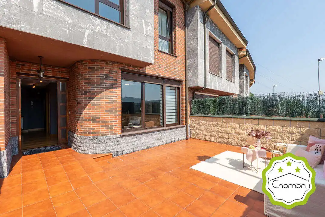 Terrasse von Einfamilien-Reihenhaus zum Verkauf in Barakaldo  mit Heizung, Privatgarten und Terrasse