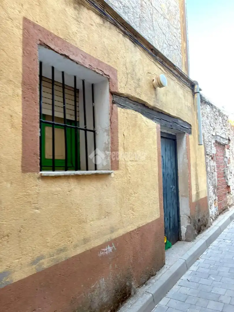 Vista exterior de Finca rústica en venda en Torija amb Calefacció i Balcó