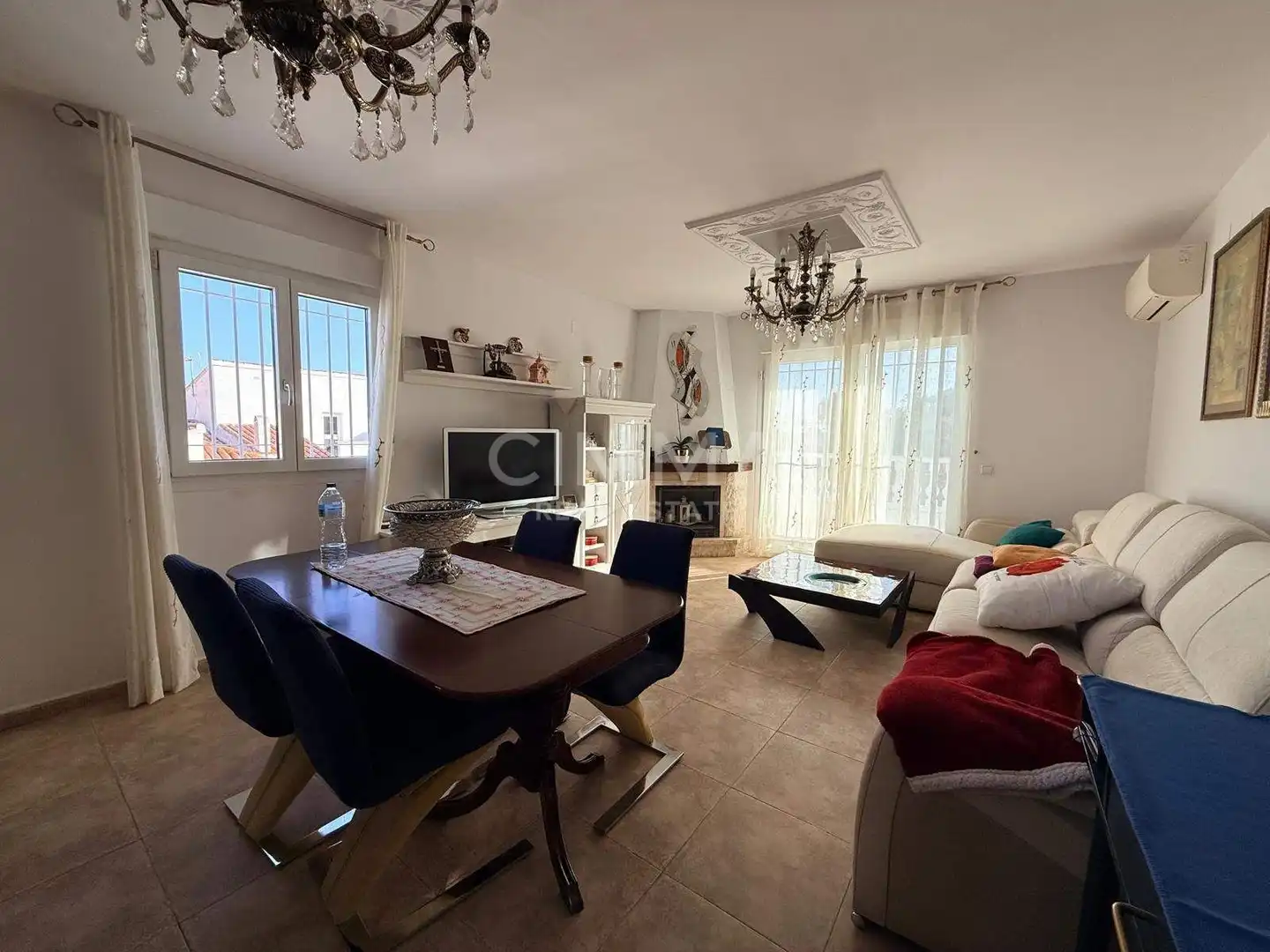 Sala de estar de Casa o chalet en venta en La Nucia con Aire acondicionado, Jardín privado y Terraza