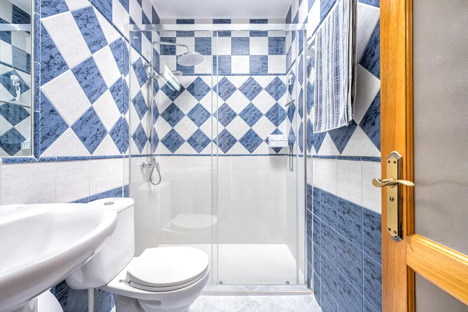 Baño de Casa adosada en venta en San Bartolomé de Tirajana con Aire acondicionado, Jardín privado y Terraza