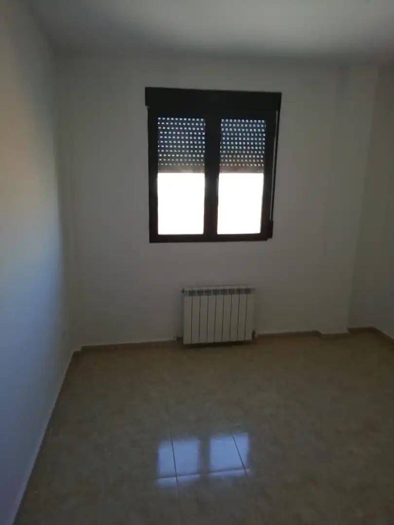 Habitación de Casa o chalet de alquiler en Polán con Calefacción, Terraza y Trastero