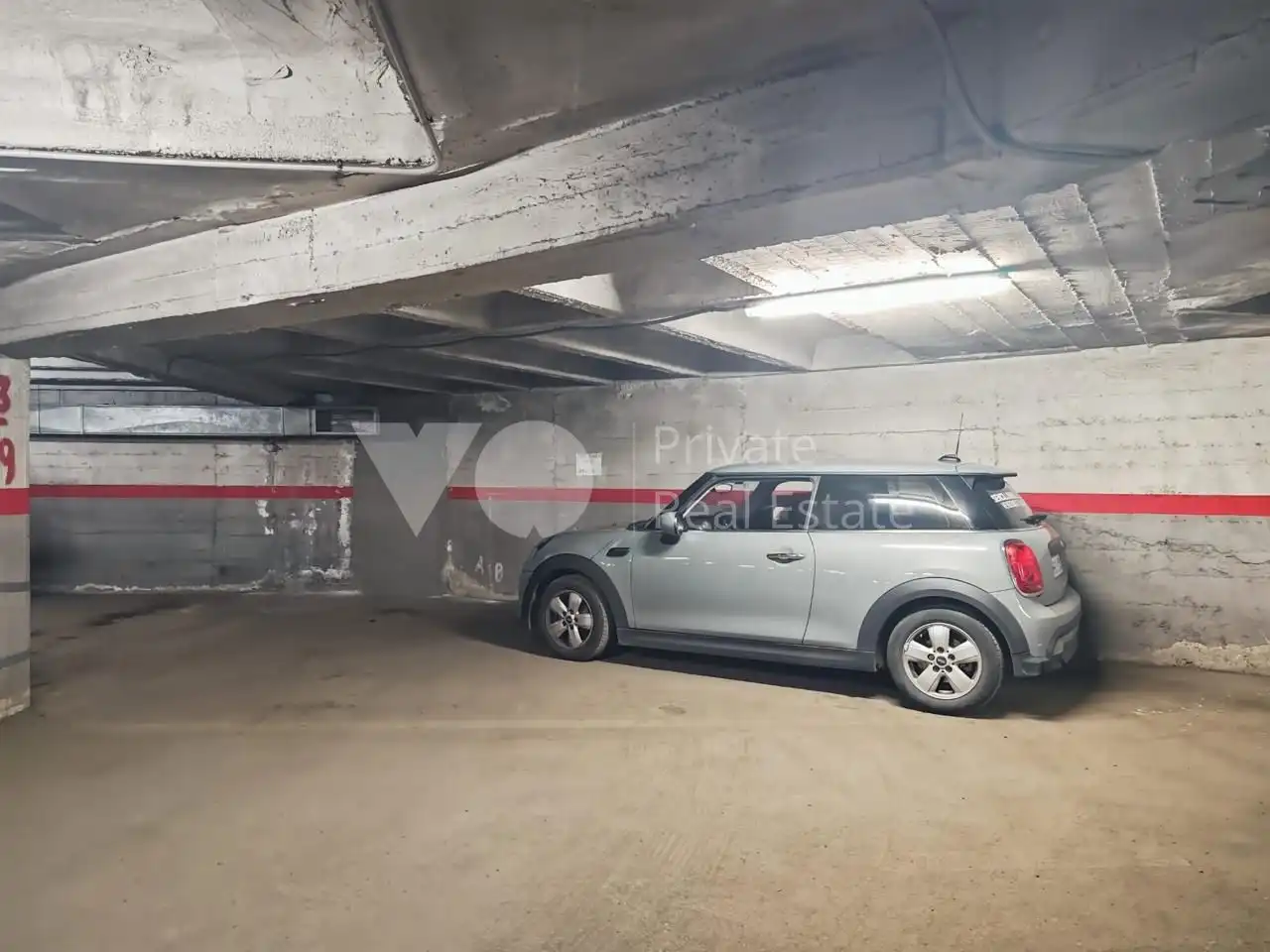 Garage for sale in Madrid, Madrid
