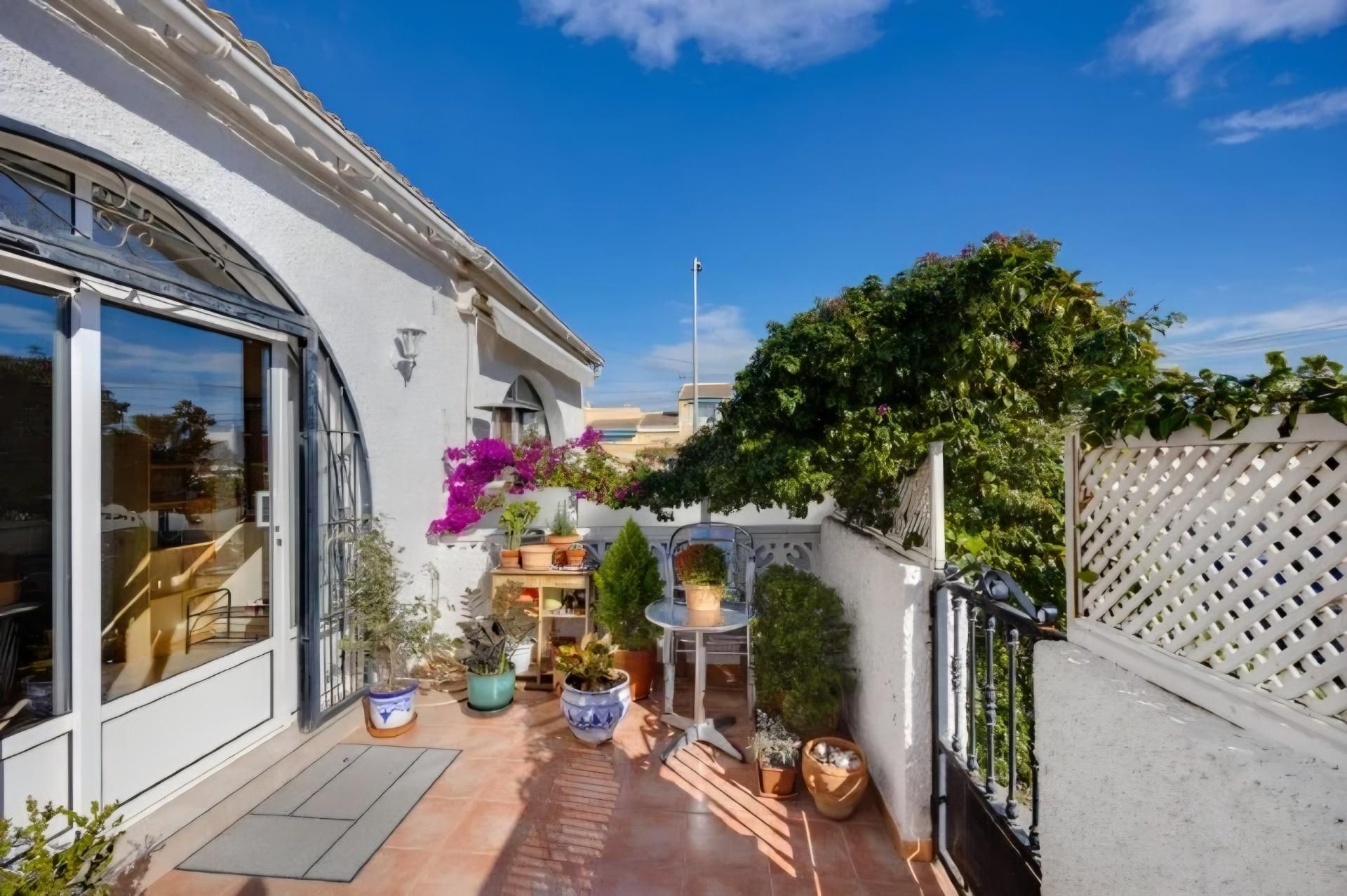 Terrassa de Casa o xalet en venda en Torrevieja amb Aire condicionat, Jardí privat i Terrassa