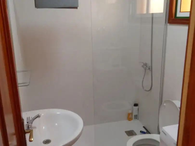 Baño de Piso de alquiler en Arona con Parquet, Horno y Lavadora