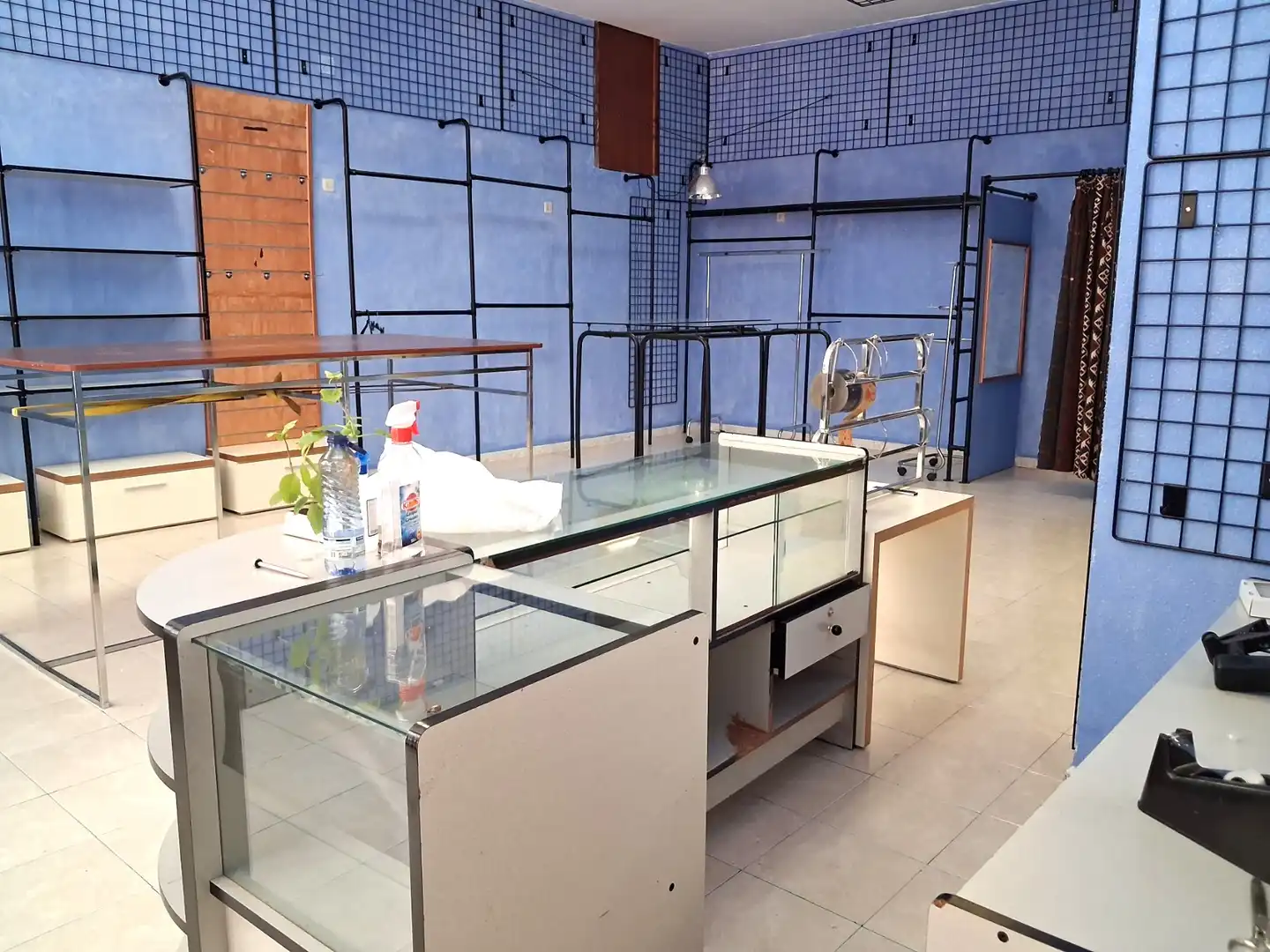 Commercial properties for rent in Zaragoza  with Air Conditioner, Furnished and Alarm
