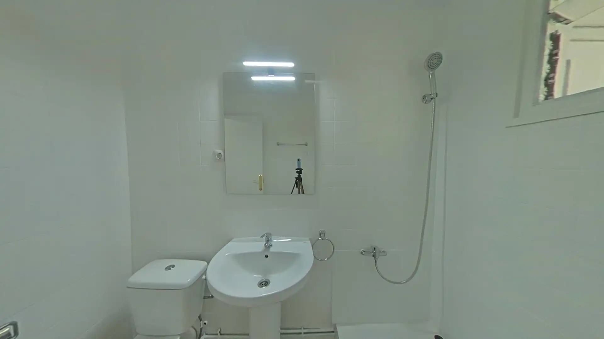 Badezimmer von Wohnung zum Verkauf in Granollers
