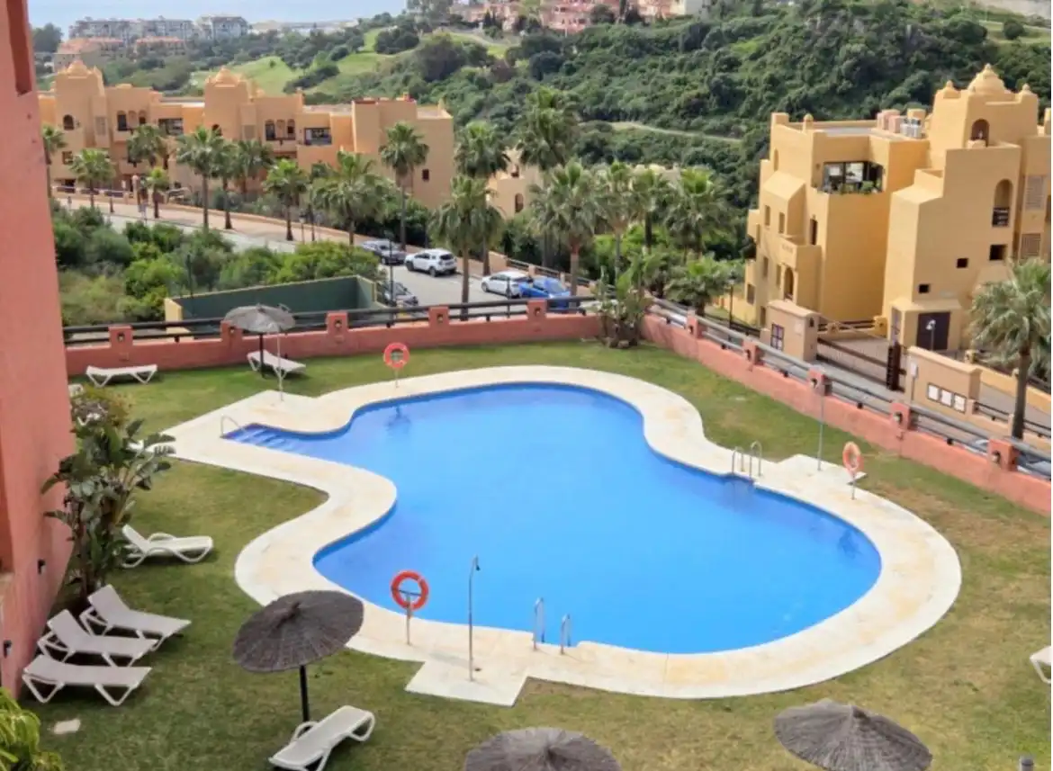 Appartement avec piscine à vendre à San Luis de Sabinillas