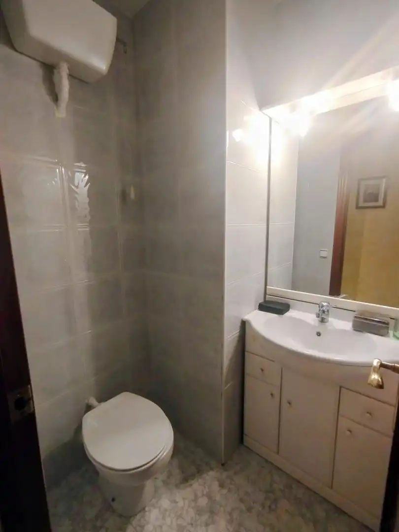 Badezimmer von Wohnung zum Verkauf in Tarragona mit Heizung, Terrasse und Ofen