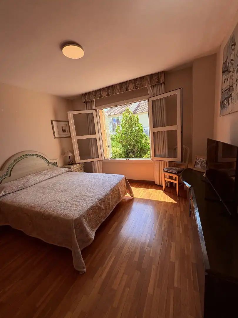 Habitación de Casa adosada en venta en Rocafort con Aire acondicionado, Calefacción y Jardín privado