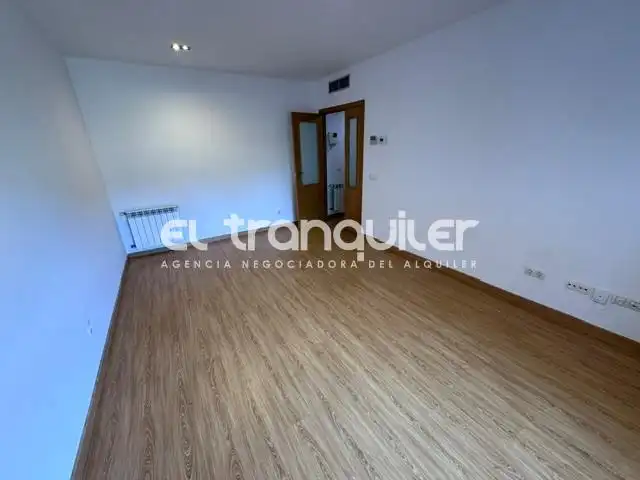 Wohnung zur Miete in Las Rozas de Madrid mit Klimaanlage, Abstellraum und Waschmaschine