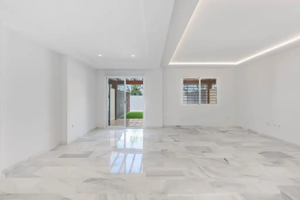 Terraced house with pool for sale in Calle Adarves de Calypso, imagen 39