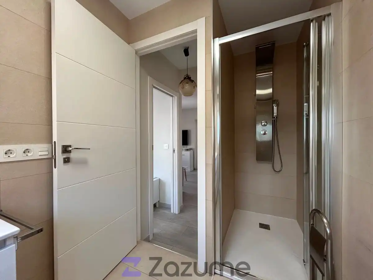 Baño de Ático de alquiler en Granada con Aire acondicionado, Calefacción y Terraza