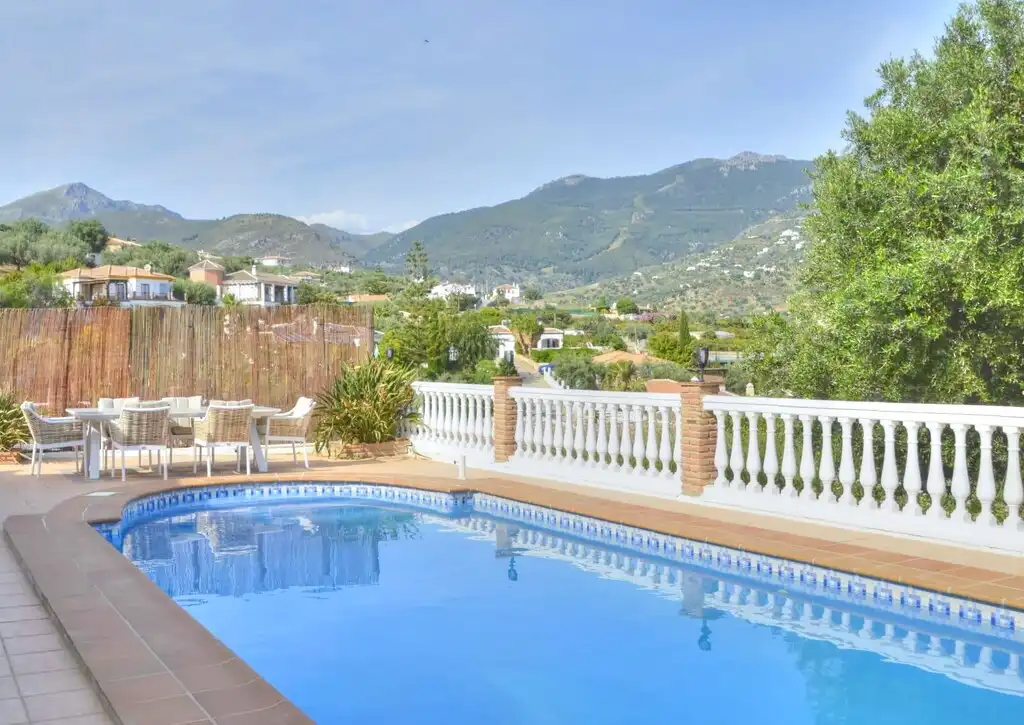 Piscina de Casa o chalet de alquiler en Alcaucín, Málaga