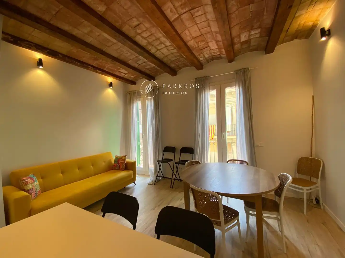 Sala de estar de Piso de alquiler en Barcelona con Aire acondicionado y Terraza