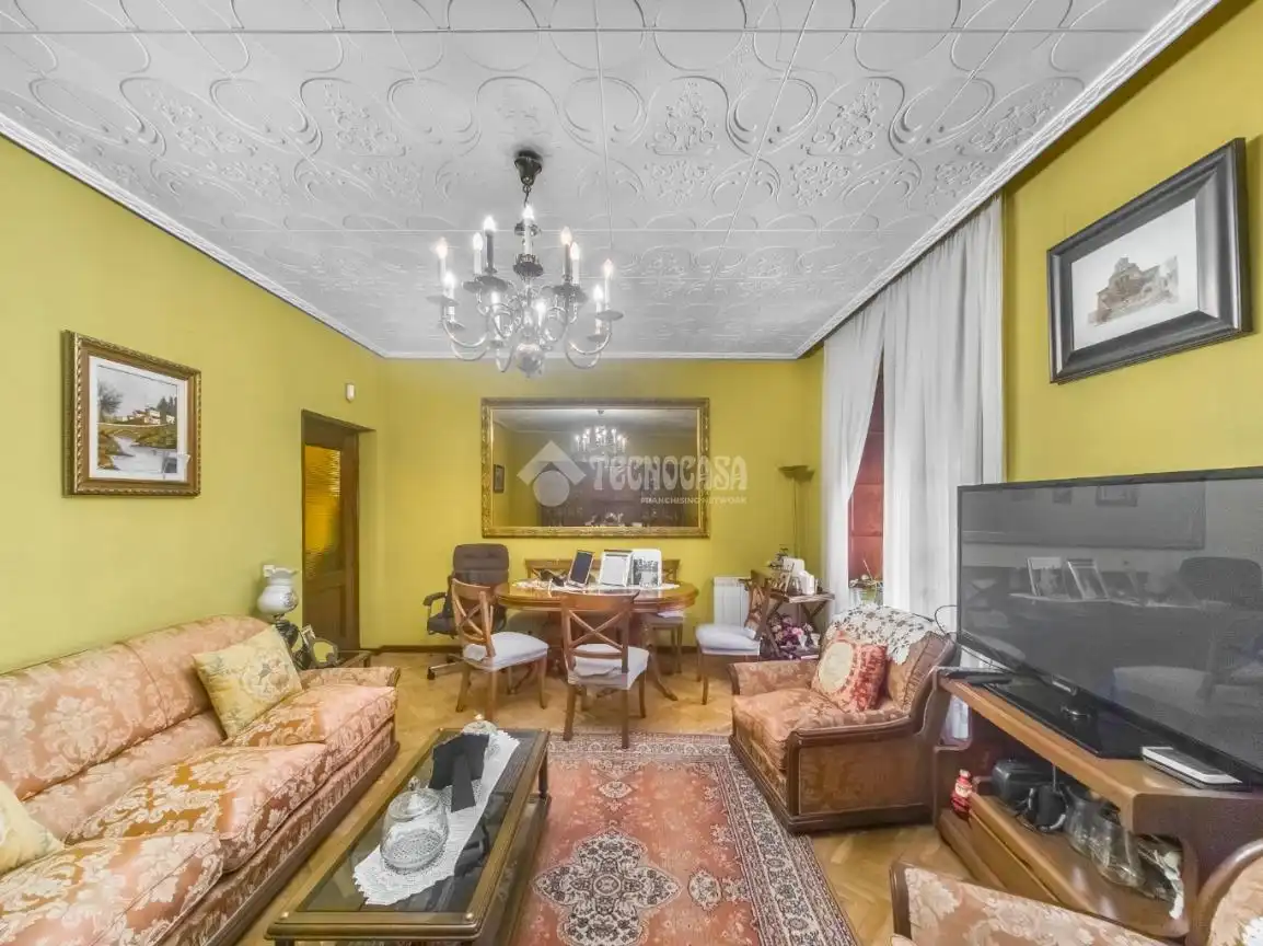 Piso con terraza en venta en Centro, imagen 2