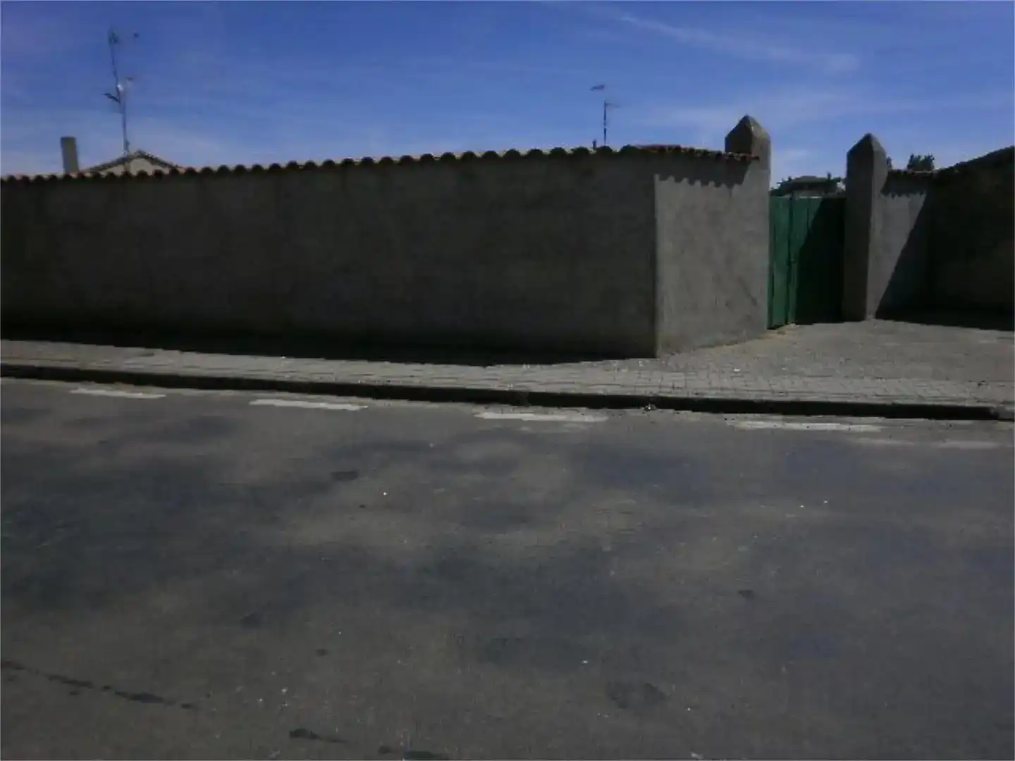 Vista exterior de Casa adosada en venda en Monterrubio de la Sierra, Salamanca