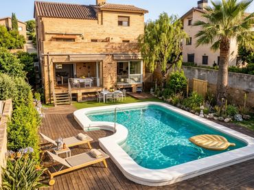 Casa con balcone in vendita a Avinguda Central d'Albarrosa