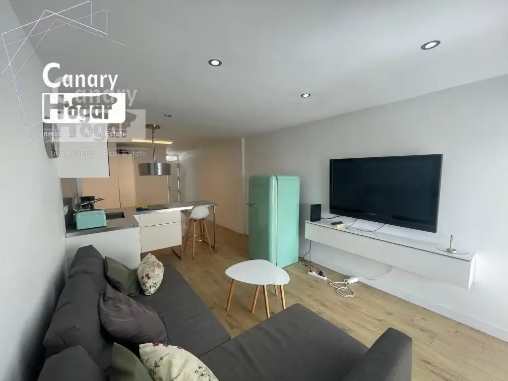 Sala de estar de Estudio en venta en Adeje con Aire acondicionado, Calefacción y Piscina comunitaria