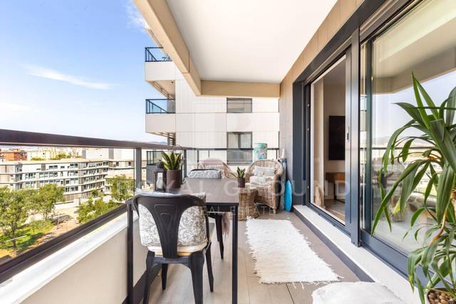 Piso en Alquiler en Avenida d'Eduard Maristany en El Besós i el Maresme