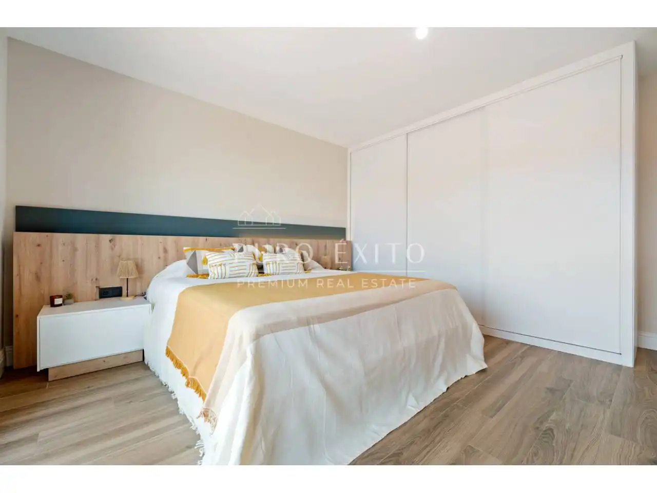 Bedroom of Houses for sale in Cambrils  with Air Conditioner, Private garden and Parquet flooring