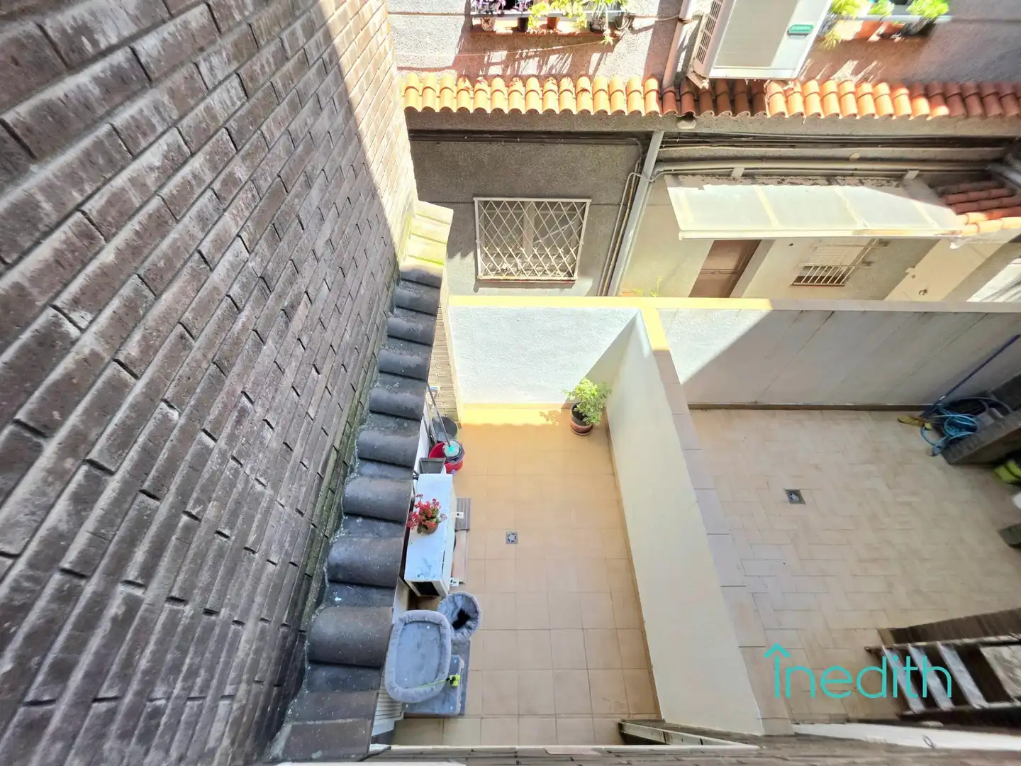 Vista exterior de Casa o xalet en venda en Barcelona amb Aire condicionat, Calefacció i Terrassa