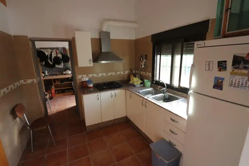 Cuina de Finca rústica en venda en Buñol amb Jardí privat, Terrassa i Traster