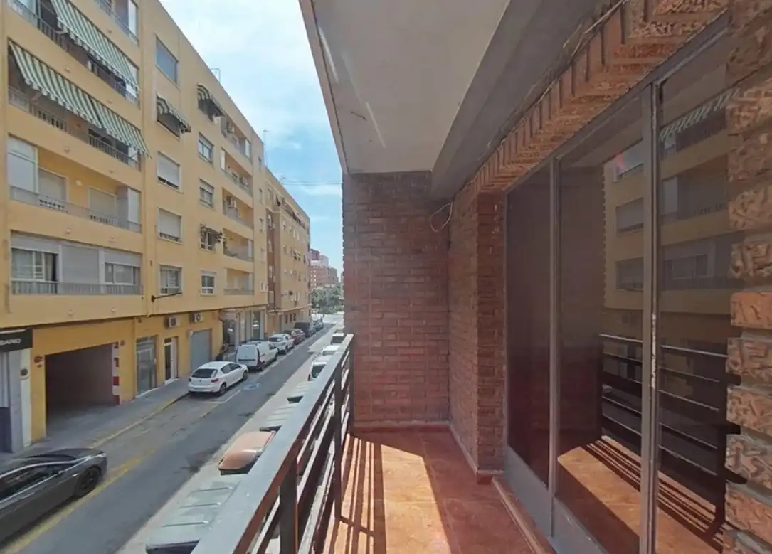 Piso con terraza en venta en Carrer de l'Arquitecte Rodríguez 36, imagen 3