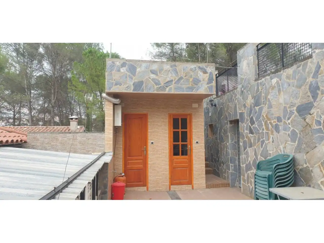 Vista exterior de Casa o chalet en venta en Rubí con Jardín privado, Terraza y Piscina