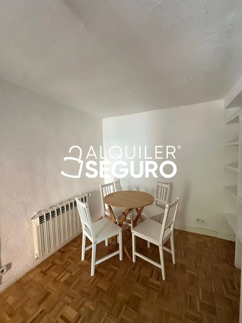 Bedroom of Flat for rent in Carabanchel