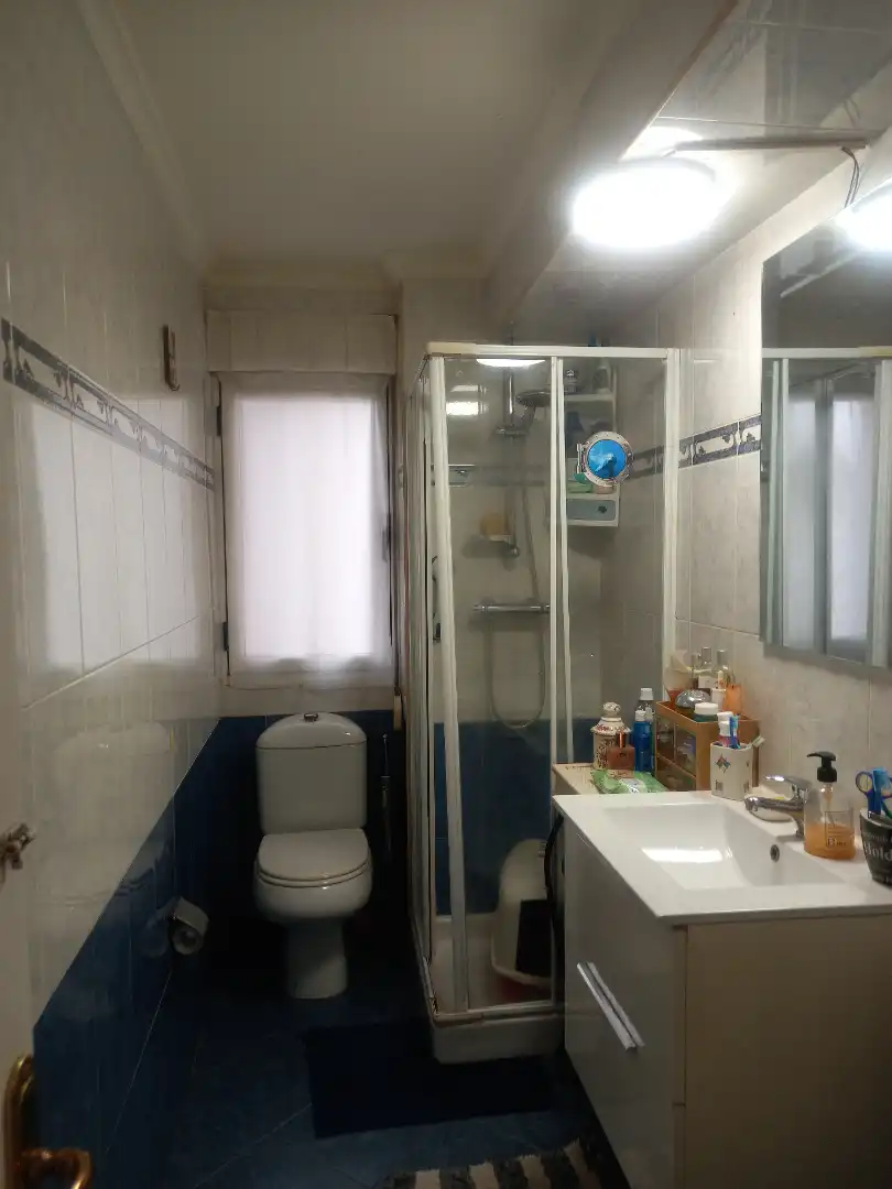 Baño de Piso en venta en Gijón  con Calefacción