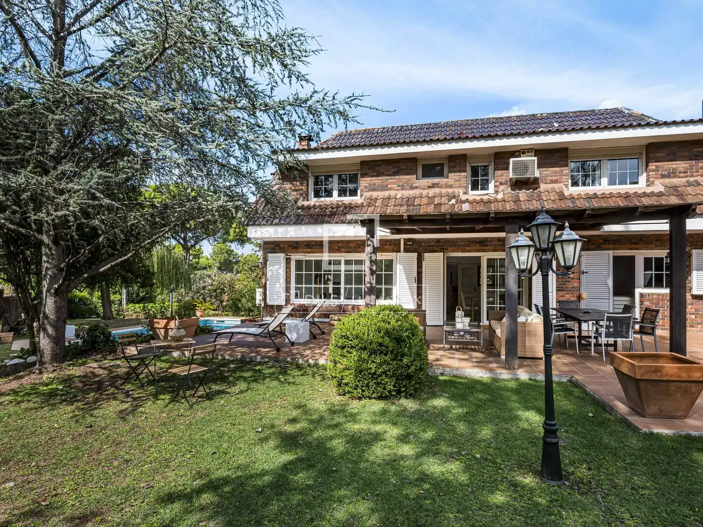 Chalet con piscina en alquiler en Valldoreix