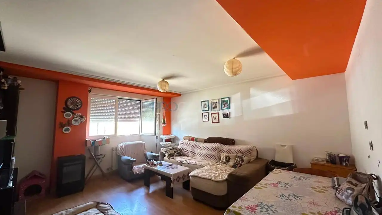 Sala de estar de Piso en venta en San Andrés del Rabanedo con Calefacción, Terraza y Trastero