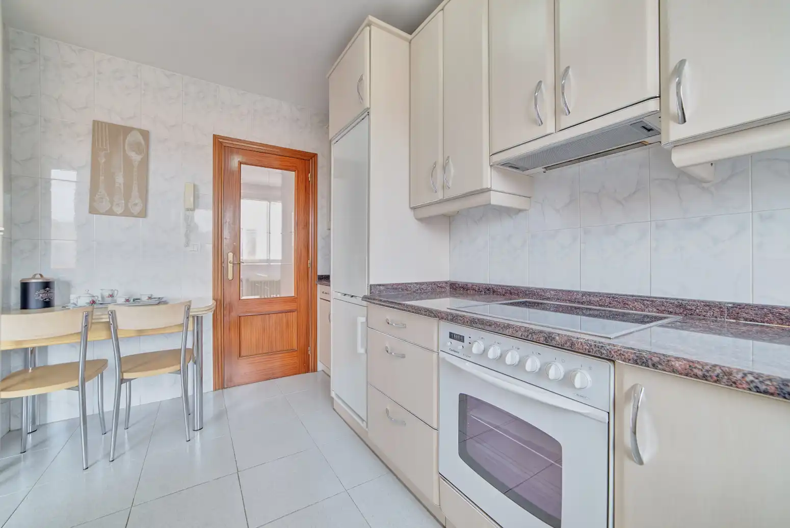 Cocina de Piso en venta en Burlada / Burlata con Calefacción, Parquet y Terraza