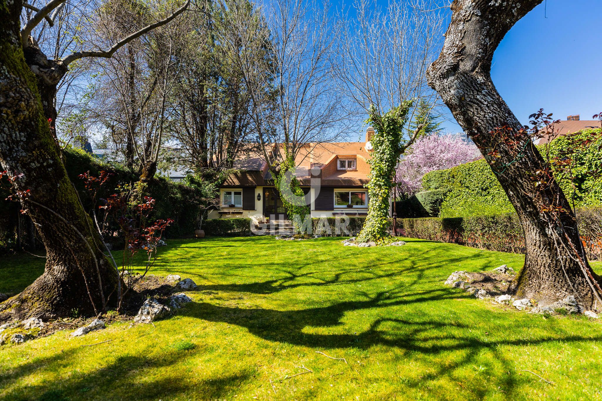 Jardín de Casa adosada en venta en Los Molinos con Calefacción, Jardín privado y Piscina