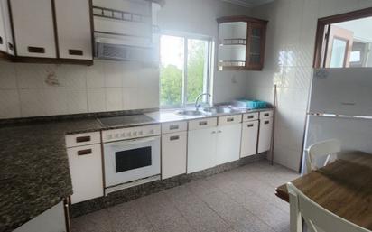 Cuina de Pis en venda en Ferrol amb Terrassa i Moblat