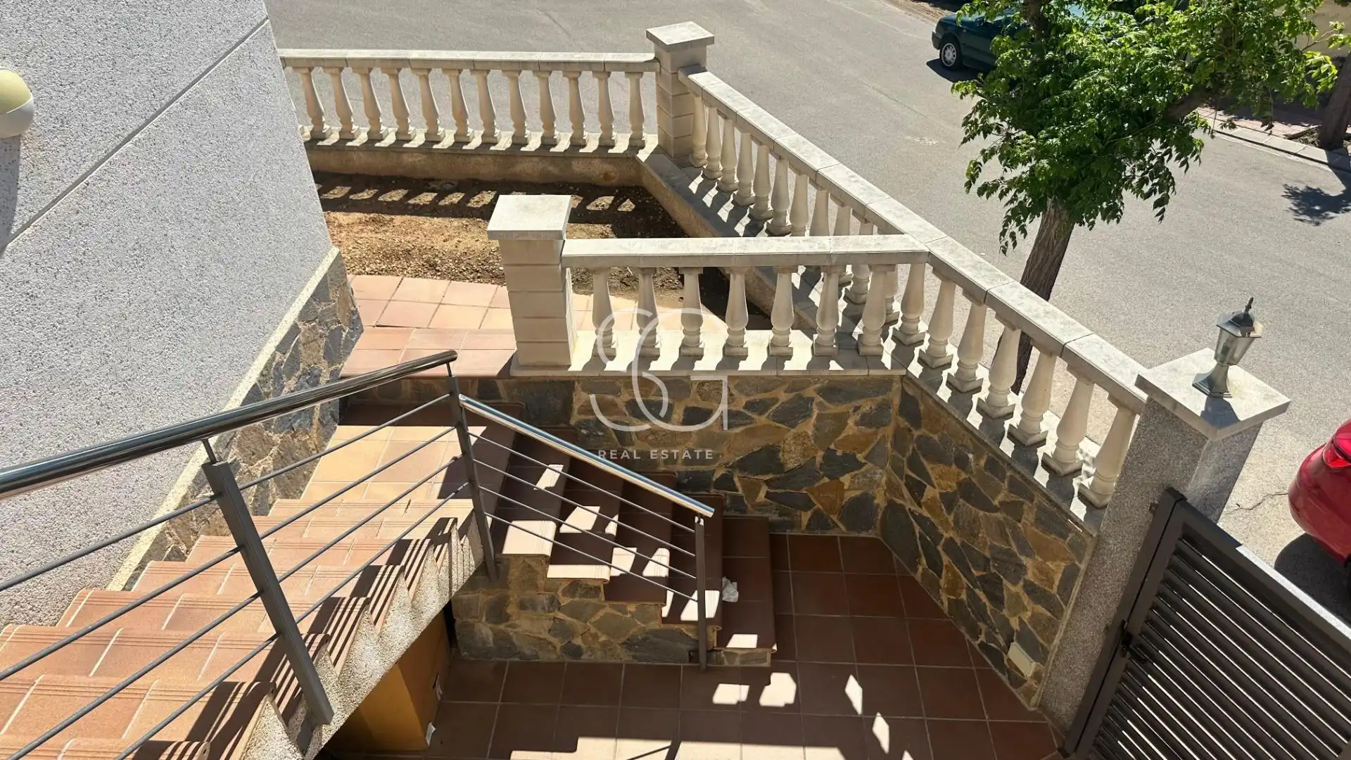 Außenansicht von Haus oder Chalet zum Verkauf in Roda de Berà mit Heizung