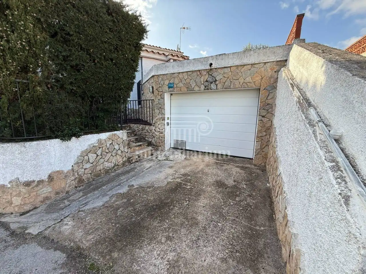 Vista exterior de Casa o xalet en venda en Lloret de Mar amb Calefacció, Jardí privat i Terrassa