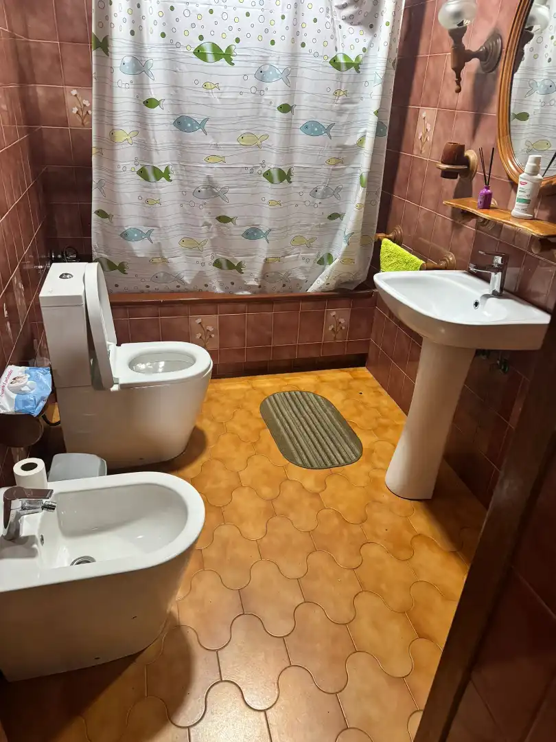 Baño de Casa adosada en venta en Dos Hermanas con Aire acondicionado, Terraza y Amueblado