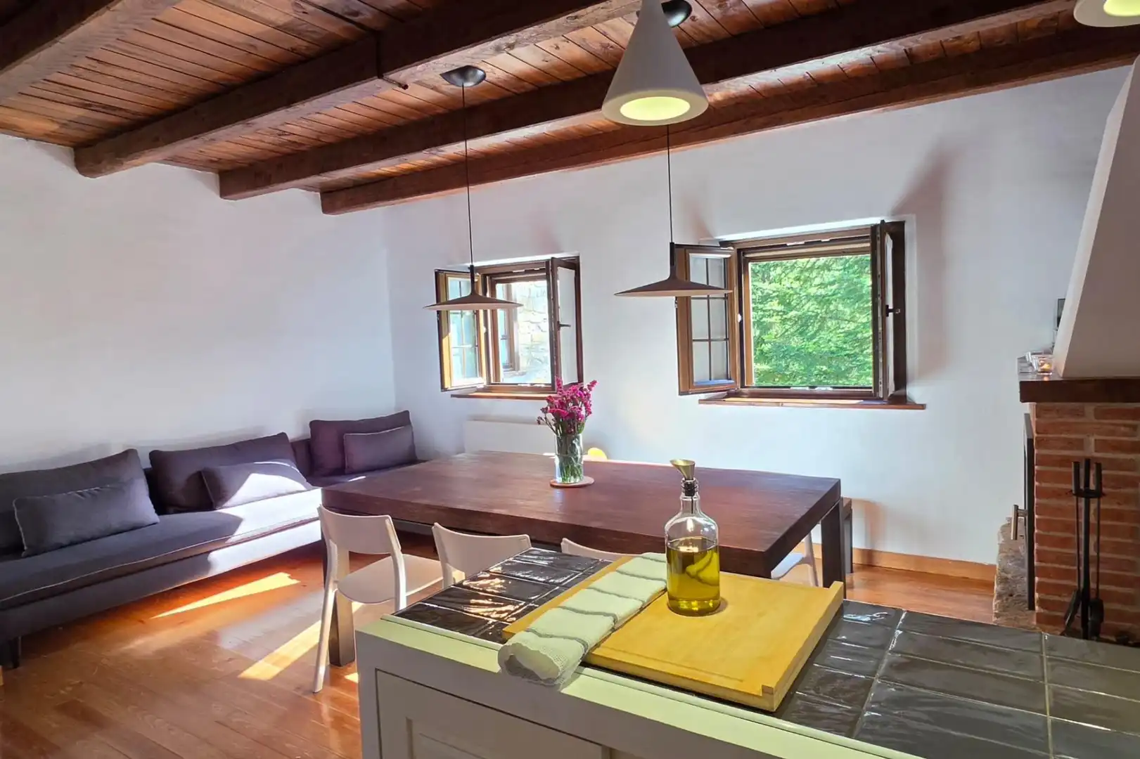 Comedor de Piso en venta en Sahún con Calefacción, Trastero y Amueblado