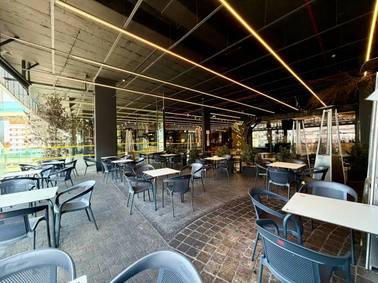 Terrasse von Geschaftsraum zur Miete in Oviedo  mit Klimaanlage und Alarm