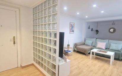 Living room of Flat for sale in  Zaragoza Capital  with Air Conditioner, Heating and Terrace