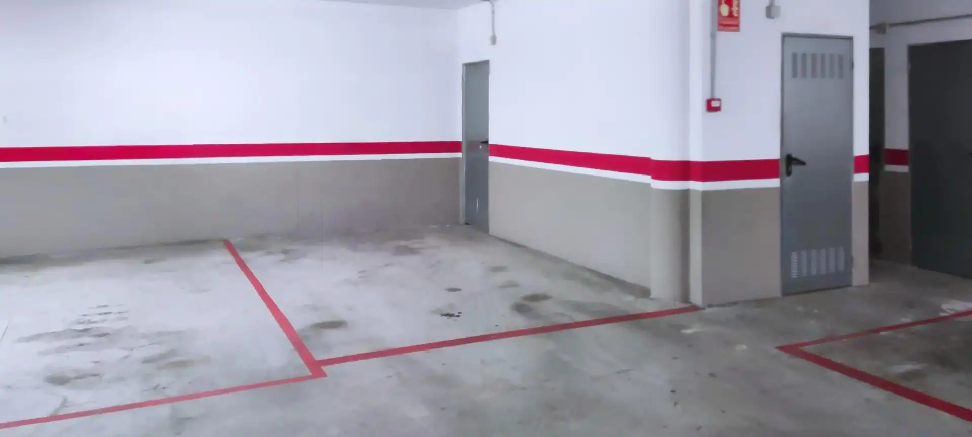 Parking of Flat for sale in Favara  with Air Conditioner