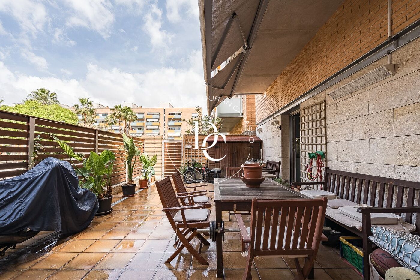 Terrace of Flat for sale in  Barcelona Capital  with Air Conditioner, Heating and Private garden