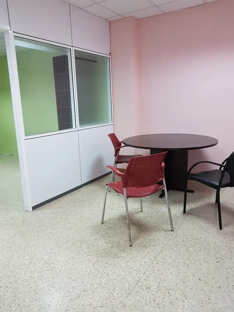 Local de alquiler en Sant Boi de Llobregat
