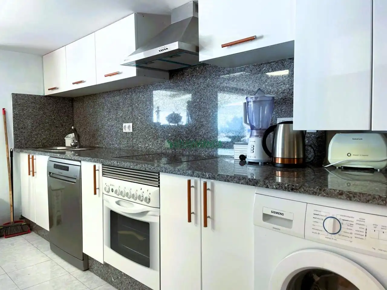 Cocina de Casa o chalet en venta en Oia con Calefacción, Jardín privado y Trastero