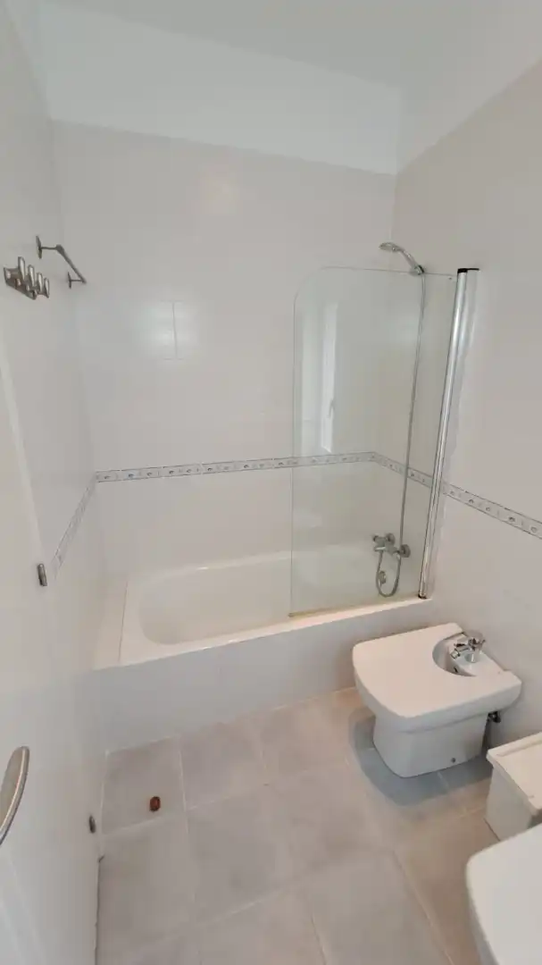 Bathroom of Flat for sale in Bilbao   with Heating, Storage room and Oven