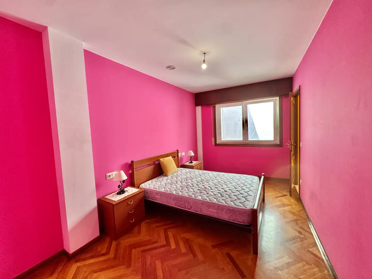 Habitación de Piso en venta en Arteixo con Parquet, Amueblado y Horno