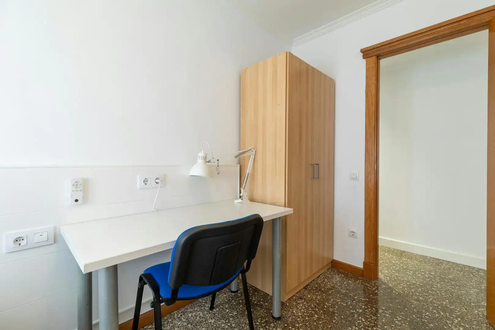 Schlafzimmer von Wohnung zur untervermieten in Valencia mit Waschmaschine
